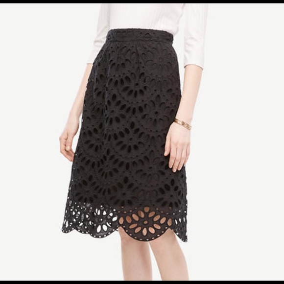 LOFT Dresses & Skirts - LOFT Petite Scallop Eyelet Full Skirt
